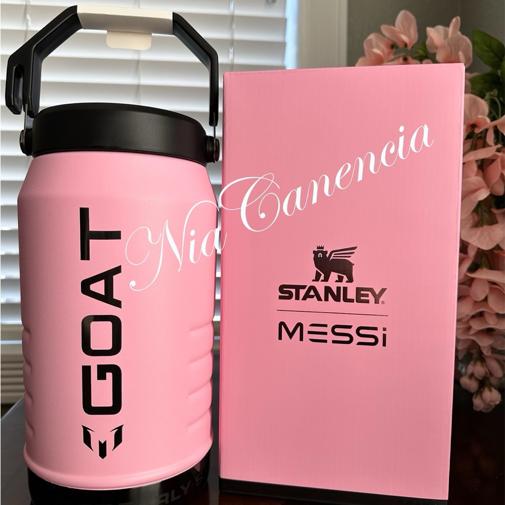 Stanley Messi 64oz with a box